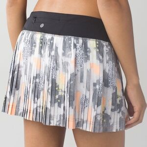 Lululemon Pleat To Street Skirt II Mini Art Pop White Multi/Black